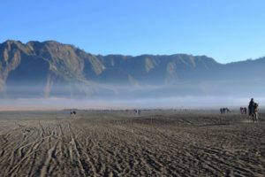 Mengunjungi Pasir Berbisik Bromo